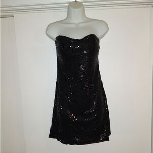 🎉🆕Sugar & Spice Strapless Sequin Dress